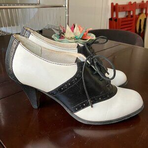 Never worn GH Bass heeled saddle shoes, black and white, Size 8.5